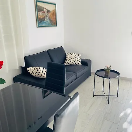 Paulina Апартаменты Трогир