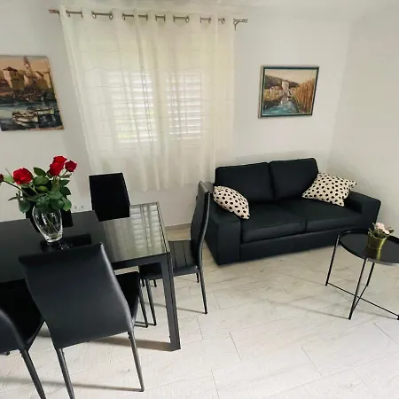 Апартаменты Paulina Трогир